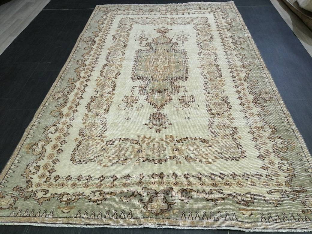 Vintage Persian Rug, Unique Motif Rug, 6x9 Persian Rug, Hand Knotted Rug, Eclectic Rug, Hand Made Rug, Living room  Rug Oriental Vintage Rug