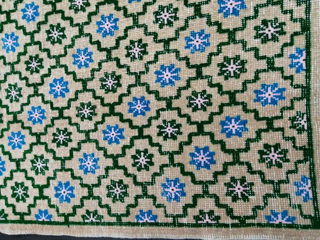 Vintage Floral Rug, VINTAGE 5.4 x 9.6 Rug Oriental Rug, Wool Oushak Rugs, Hand Made Rug, Persian Rug, Vintage Turkish Rug, Farmhouse Rug