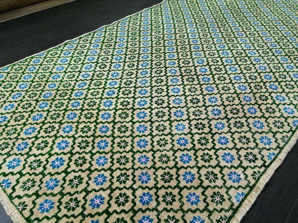 Vintage Floral Rug, VINTAGE 5.4 x 9.6 Rug Oriental Rug, Wool Oushak Rugs, Hand Made Rug, Persian Rug, Vintage Turkish Rug, Farmhouse Rug