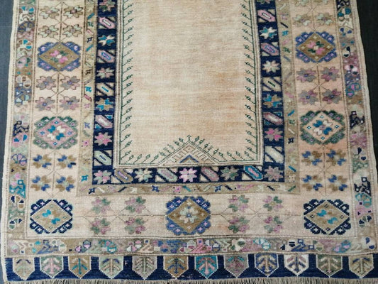 Muted Turkish Vintage Hand Made Rug, 3.7 x 6 Oushak Rug, Rustic Rug, Muted Rug, Vintage Turkish Rug, Farmhouse Rug, Vintage Rug, Wool rug