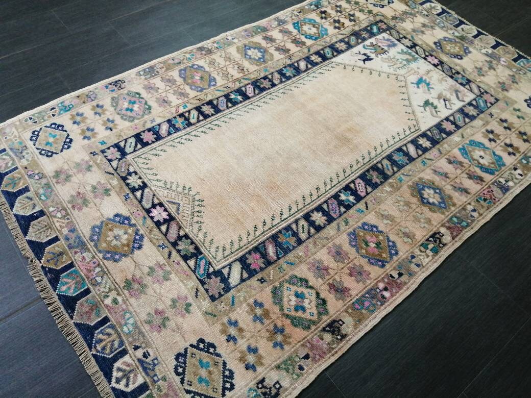 Muted Turkish Vintage Hand Made Rug, 3.7 x 6 Oushak Rug, Rustic Rug, Muted Rug, Vintage Turkish Rug, Farmhouse Rug, Vintage Rug, Wool rug