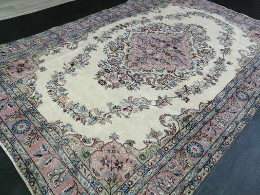 Vintage Floral rug,  Muted Persian  Rug, 6.2 x 8.8 Floral Rug, turkish Rug, Pink Oushak  rug, Oriental Vintage Rug, kitchen Rug, wool Rug,