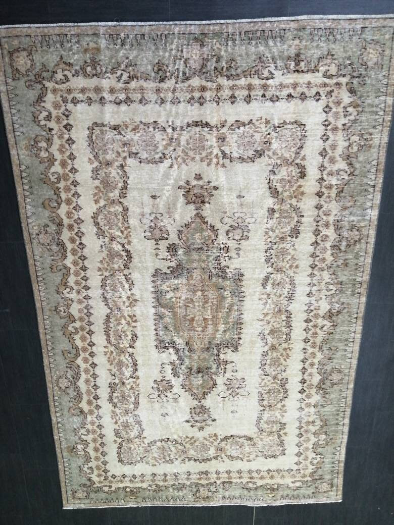 Vintage Persian Rug, Unique Motif Rug, 6x9 Persian Rug, Hand Knotted Rug, Eclectic Rug, Hand Made Rug, Living room  Rug Oriental Vintage Rug