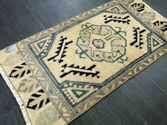 Vintage Turkish Rug Mini Rug Small Area Rug Pink Turkish Rug Oushak Rug Pink Hand Made Rug Vintage Rug Small Oriental Rug Small Persian Rug