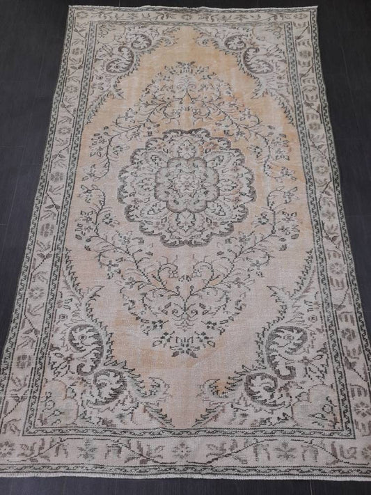 Vintage Turkish Rug 5.5 x 9 Vintage Rug Hand Made Oushak Rug Farmhouse Rug Wool Pile Rug Rustic Rug Wool Bohemian Rug Vintage Turkish Rugs,