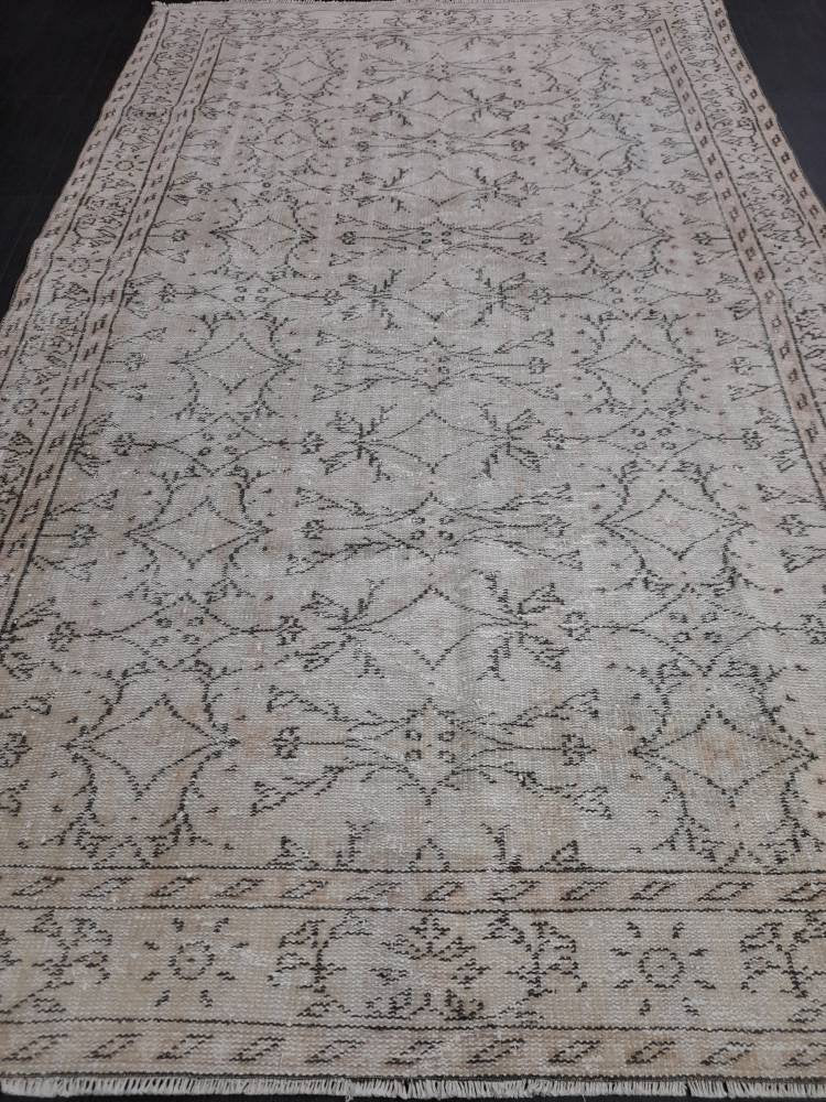 Floral Vintage Rug 6 x 9.6 OUSHAK RUG TURKISH Oushak Rug Vintage Wool Oushak Rug Hand Made Rugs Vintage Turkish Rug Neutral Rug