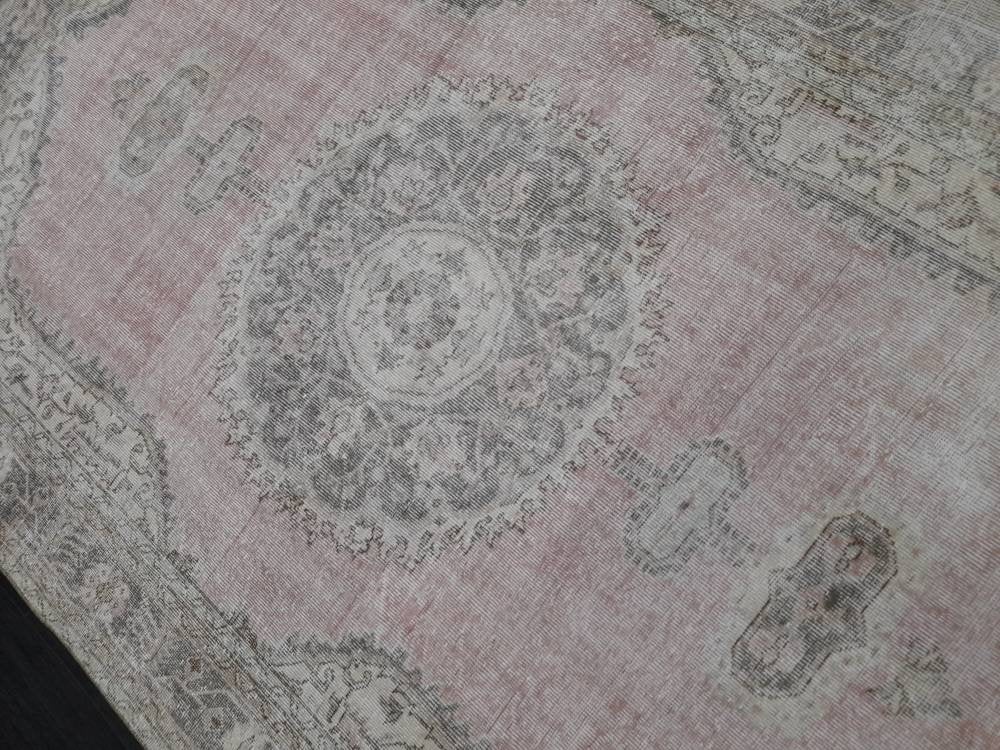 Vintage Persian Rug Unique Motif Rug 6 x 9.5 ft Persian Rug Vintage Hand Knotted Rug Eclectic Rug Hand Made Rug  Living room Rug Turkish rug