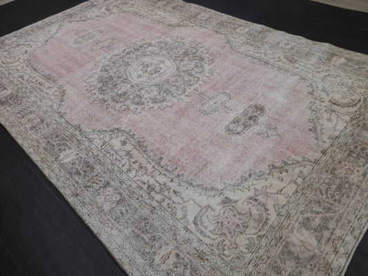 Vintage Persian Rug Unique Motif Rug 6 x 9.5 ft Persian Rug Vintage Hand Knotted Rug Eclectic Rug Hand Made Rug  Living room Rug Turkish rug