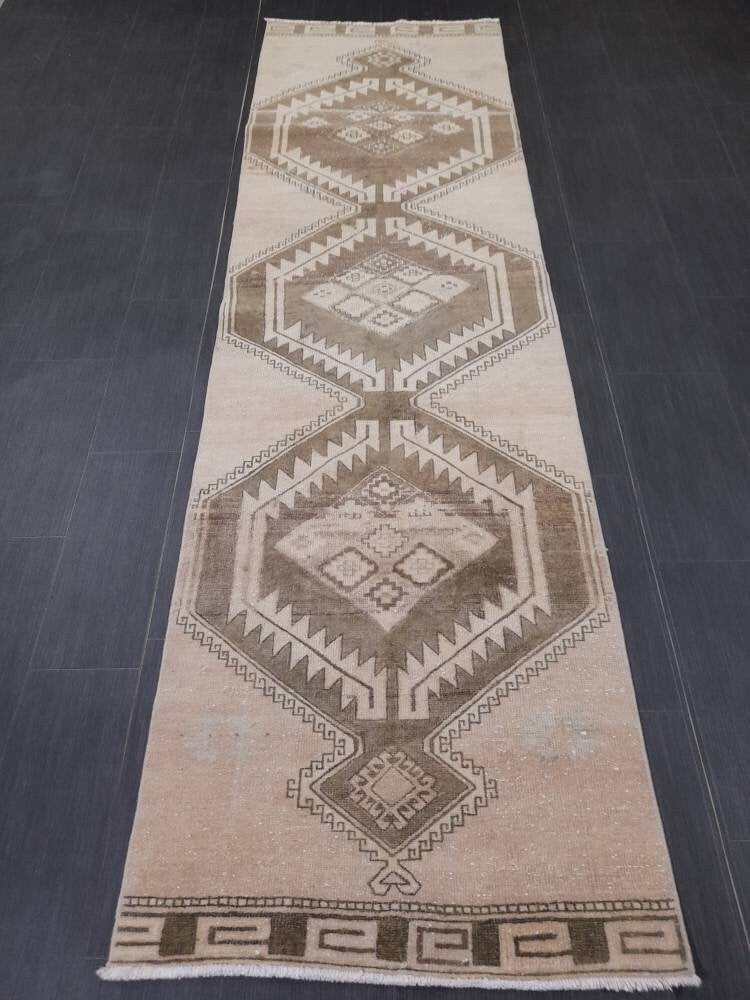 NEUTRAL Turkish RUNNER Rug Neutral 2.7 x 9.6 RUNNER Vintage Muted Short Runner Oriental Runner Rug, Turkish Runner Neutral Persian Runner