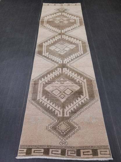 NEUTRAL Turkish RUNNER Rug Neutral 2.7 x 9.6 RUNNER Vintage Muted Short Runner Oriental Runner Rug, Turkish Runner Neutral Persian Runner