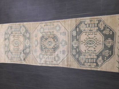 Muted Wool Vintage Runner Rug 2.5 x 9.5 Turkish Runner Rug Vintage Handmade Runner Rug Hallway Runner Rug Kitchen Runner Short Wool Runner