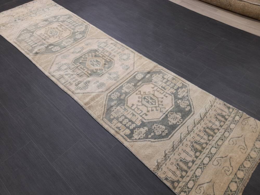 Muted Wool Vintage Runner Rug 2.5 x 9.5 Turkish Runner Rug Vintage Handmade Runner Rug Hallway Runner Rug Kitchen Runner Short Wool Runner