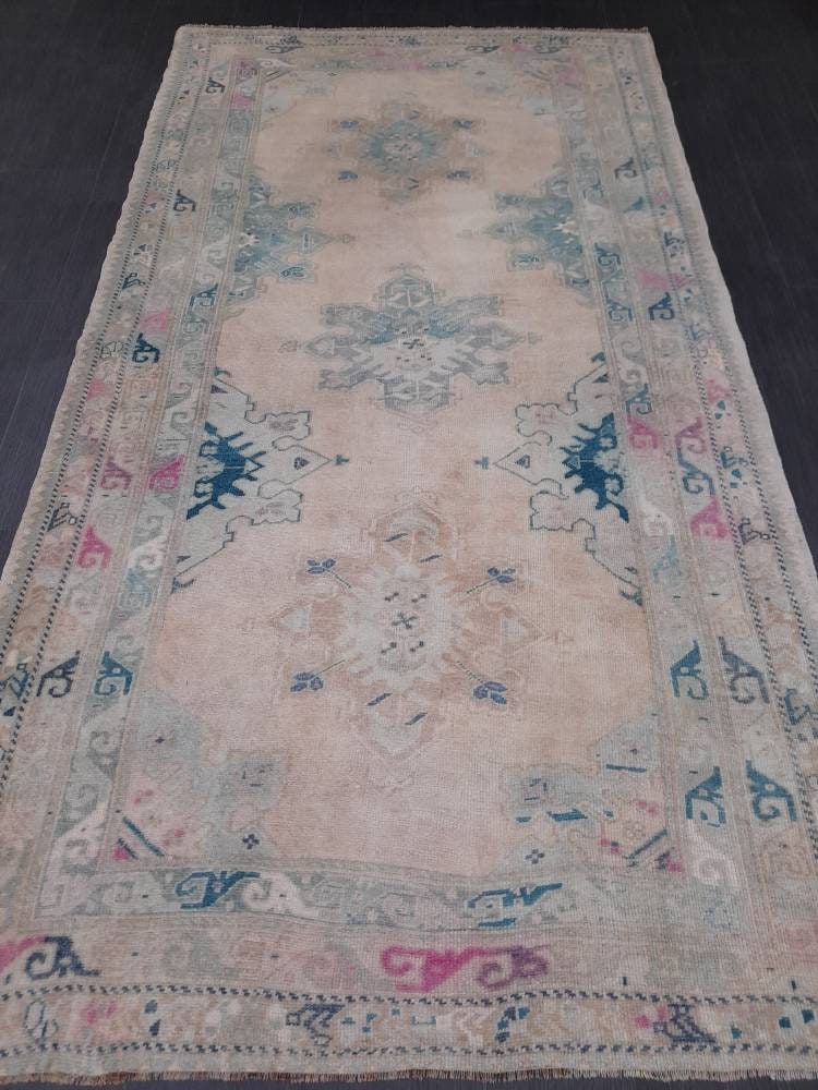 Muted OUSHAK RUG TURKISH Oushak Neutral Rug Vintage 4.7 x 8.9 Rug Wool Large Rug Hand Made Rugs Vintage Turkish Rug Vintage Living room rug