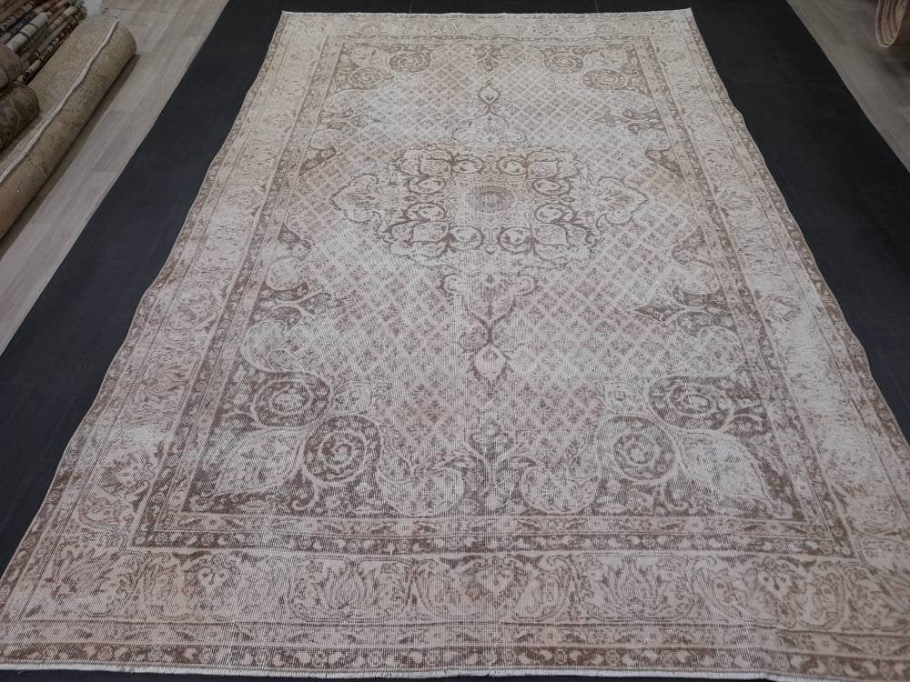 NEUTRAL PERSIAN RUG 6.7 X 10.2 Muted Oushak Rug Vintage Oushak Rug Vintage  Rug Wool Hand Made Rug Vintage Persian Rug Vintage Oriental Rug