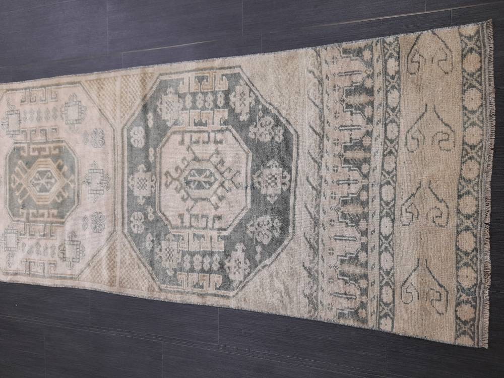 Muted Wool Vintage Runner Rug 2.5 x 9.5 Turkish Runner Rug Vintage Handmade Runner Rug Hallway Runner Rug Kitchen Runner Short Wool Runner