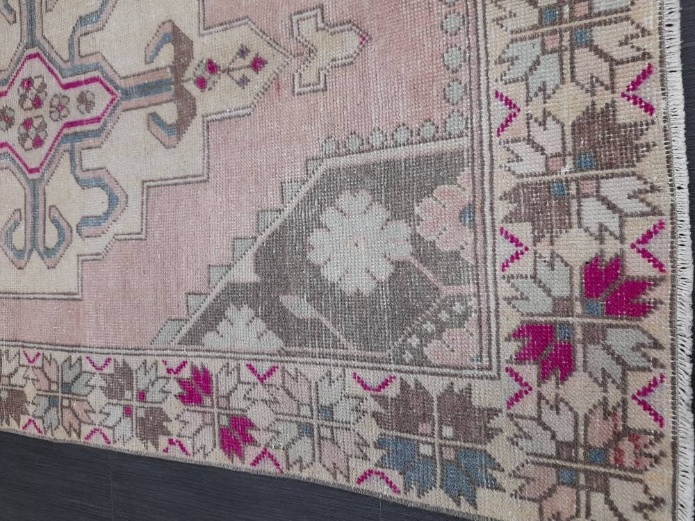 Vintage Rug TURKISH HAND MADE Rug Vintage Turkish 4 x 6m8 Rug Oushak Rug  Turkish Oushak Rug, Vintage Oushak Rug, Muted Wool Rug