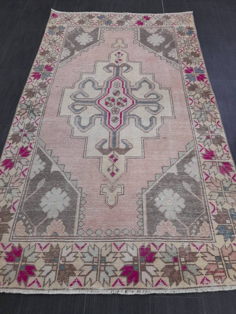 Vintage Rug TURKISH HAND MADE Rug Vintage Turkish 4 x 6m8 Rug Oushak Rug  Turkish Oushak Rug, Vintage Oushak Rug, Muted Wool Rug