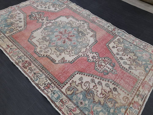 Hand Knotted Rug  4.4 x 7.3 Vintage Rug Red Turkish Rug, Farmhouse Rug, Handmade Vintage Oriental Rug, Wool Hand Knotted rug