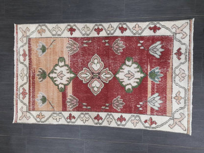 Floral Vintage Rug 2.7 x 4.6 Rug  Oushak Rug, Wool Oriental Rug Hand Made Rug Persian Rug, Vintage Turkish Rug Hand Knotted Wool Rug