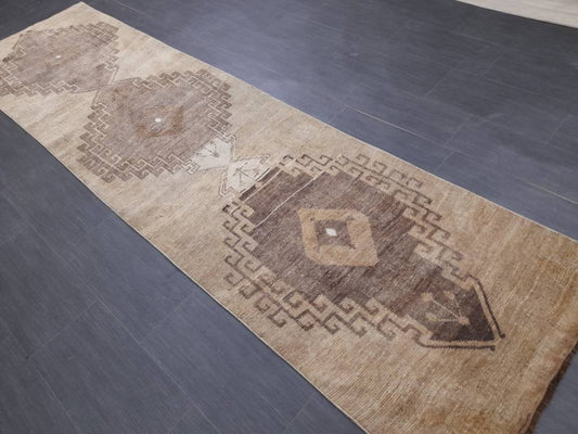 Neutral Vintage Runner Rug 2.7 x 10.3 Brown Vintage Runner Rug Turkish Hallway Runner Kitchen Runner Wool Runner Rug Oushak Runner No Dye