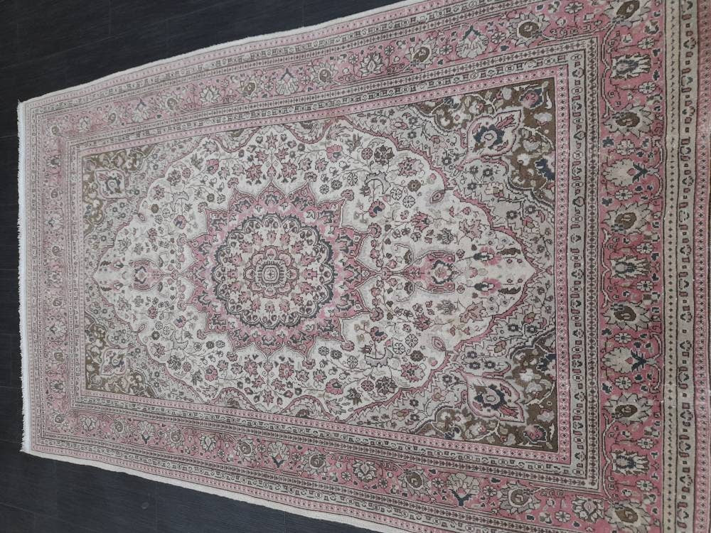 Muted Persian RUG Muted Vintage 4.3 x 7 Rug Vintage Rug Fine Knotted Rug Pink Wool Oushak Rug Hand Made Rugs Vintage Turkish Rug Elegant Rug