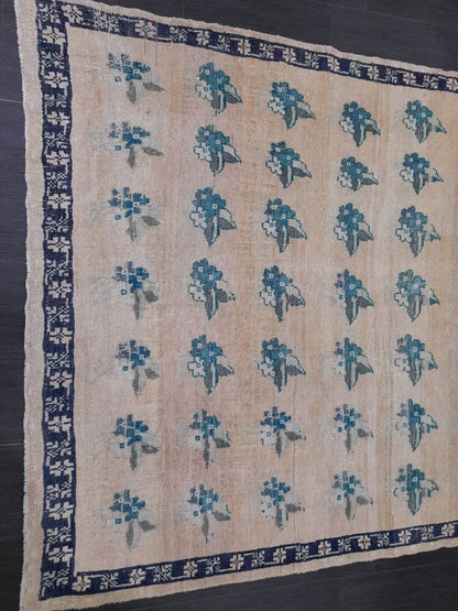 Muted OUSHAK RUG 5.5 x 9.2 Muted Vintage Rug Fun Oriental Rug Distressed Wool Oushak Rug Hand Made Rugs Vintage Turkish Rug 6x9 Persian rug