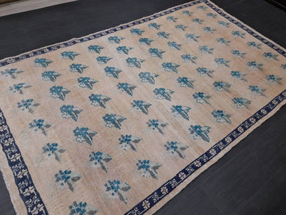 Muted OUSHAK RUG 5.5 x 9.2 Muted Vintage Rug Fun Oriental Rug Distressed Wool Oushak Rug Hand Made Rugs Vintage Turkish Rug 6x9 Persian rug