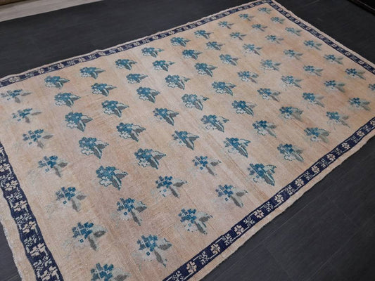 Muted OUSHAK RUG 5.5 x 9.2 Muted Vintage Rug Fun Oriental Rug Distressed Wool Oushak Rug Hand Made Rugs Vintage Turkish Rug 6x9 Persian rug