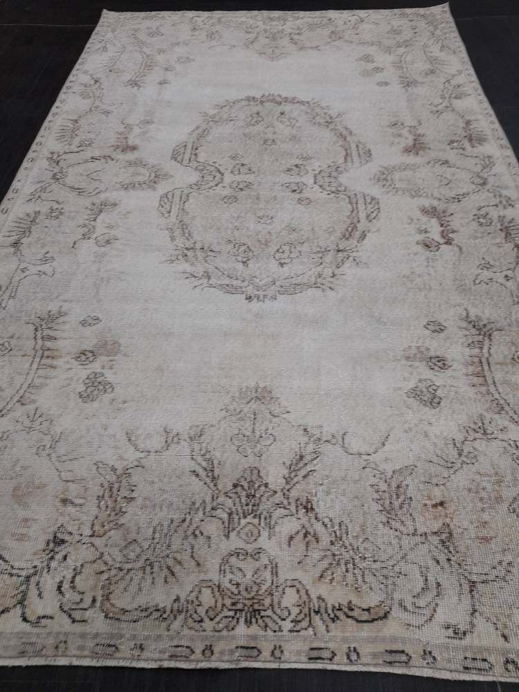 NEUTRAL Oriental RUG TURKISH 5.8 x 9.6 Muted Rug Vintage Rug Vintage Oriental Rug Wool Hand Knotted Rug Hand Made Rugs Antique Turkish Rug