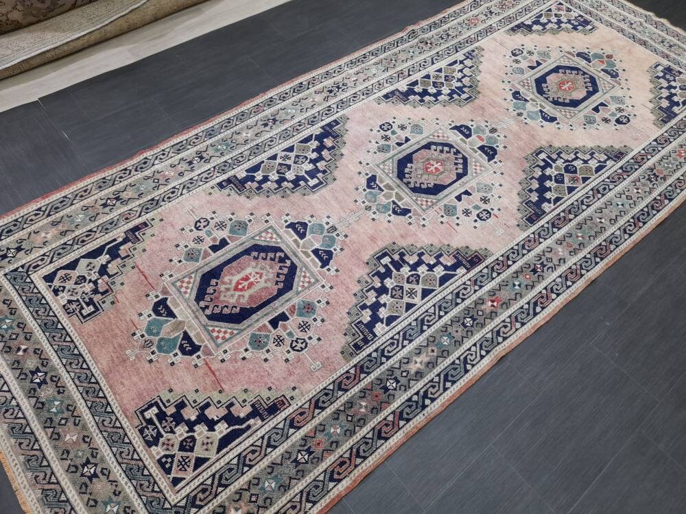 Vintage rug Medium Wool Pile 5 x 11.3 Turkish Rug, Oushak Rug, Quality Wool Rug Hand Knotted Rug , Oriental Rug Fine Knotted rug