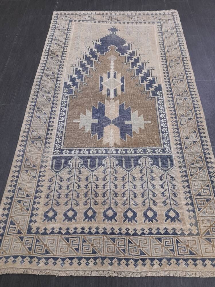 Muted Vintage HandMade Turkish 3.4 x 6.3 Rug Oushak Rug, Rustic Rug, Muted Rug, Vintage Turkish Rug, Farmhouse Rug, Vintage Rug, Wool rug
