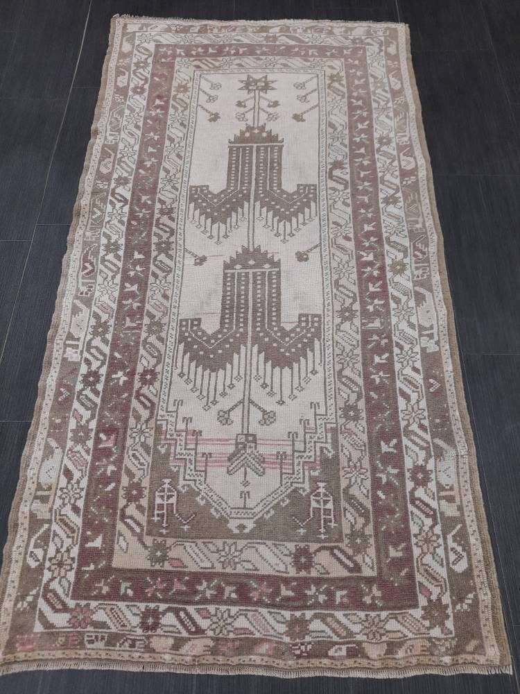 Muted Vintage Rug Muted Turkish 3 x 5.6 Rug Oushak Rug, Rustic Rug, Muted Rug, Vintage Turkish Rug, Farmhouse Rug, Vintage Rug, Wool rug
