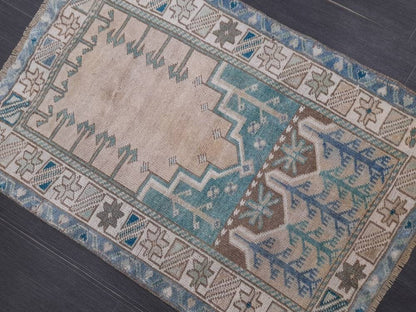 Muted Vintage Rug Muted Turkish 2.6 x 3.8 Rug Oushak Rug, Rustic Rug, Muted Rug, Vintage Turkish Rug, Farmhouse Rug, Vintage Rug, Wool rug