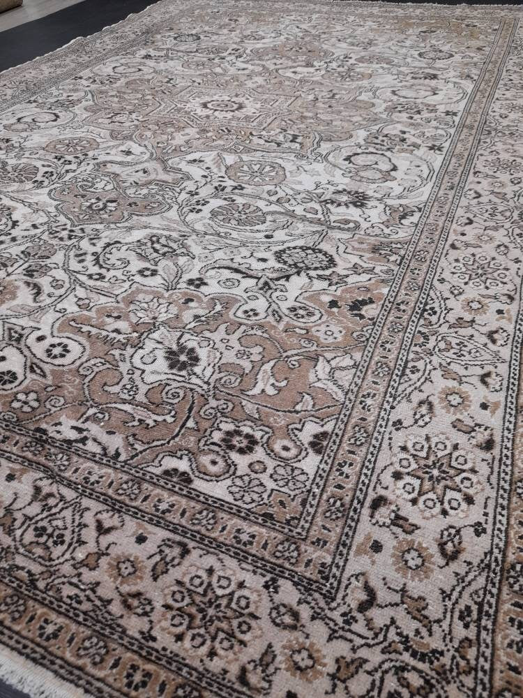 Neutral Rugs 6.4 x 9.4 Vintage Neutral Rug Muted Oushak Rug Rustic Persian Rug Turkish Rug Fine Hand Knotted Wool rug Vintage Oriental Rug