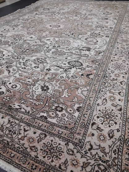 Neutral Rugs 6.4 x 9.4 Vintage Neutral Rug Muted Oushak Rug Rustic Persian Rug Turkish Rug Fine Hand Knotted Wool rug Vintage Oriental Rug