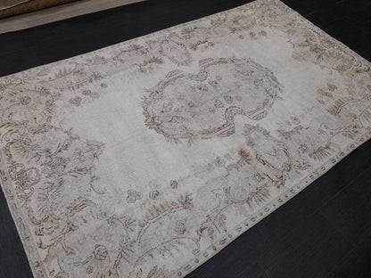 NEUTRAL Oriental RUG TURKISH 5.8 x 9.6 Muted Rug Vintage Rug Vintage Oriental Rug Wool Hand Knotted Rug Hand Made Rugs Antique Turkish Rug