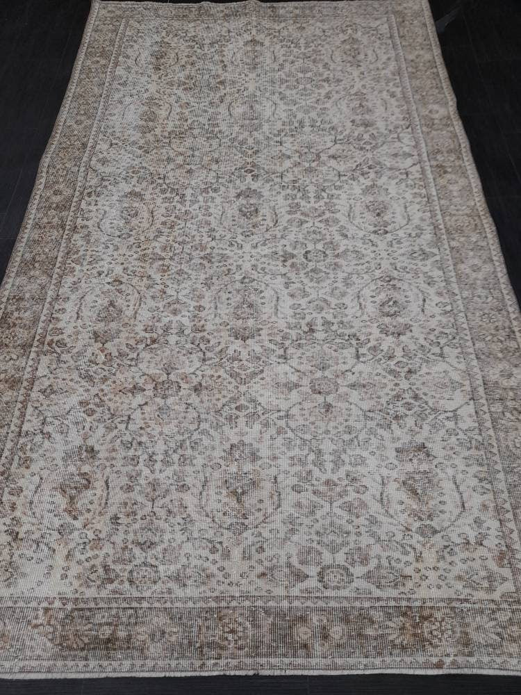 Neutral Vintage TURKISH 5.5 x 9.5 Rug Vintage Rug Vintage Muted Oriental Rug Wool Hand Knotted Rug Hand Made Rugs Antique Turkish Rug