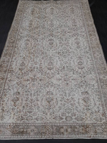 Neutral Vintage TURKISH 5.5 x 9.5 Rug Vintage Rug Vintage Muted Oriental Rug Wool Hand Knotted Rug Hand Made Rugs Antique Turkish Rug