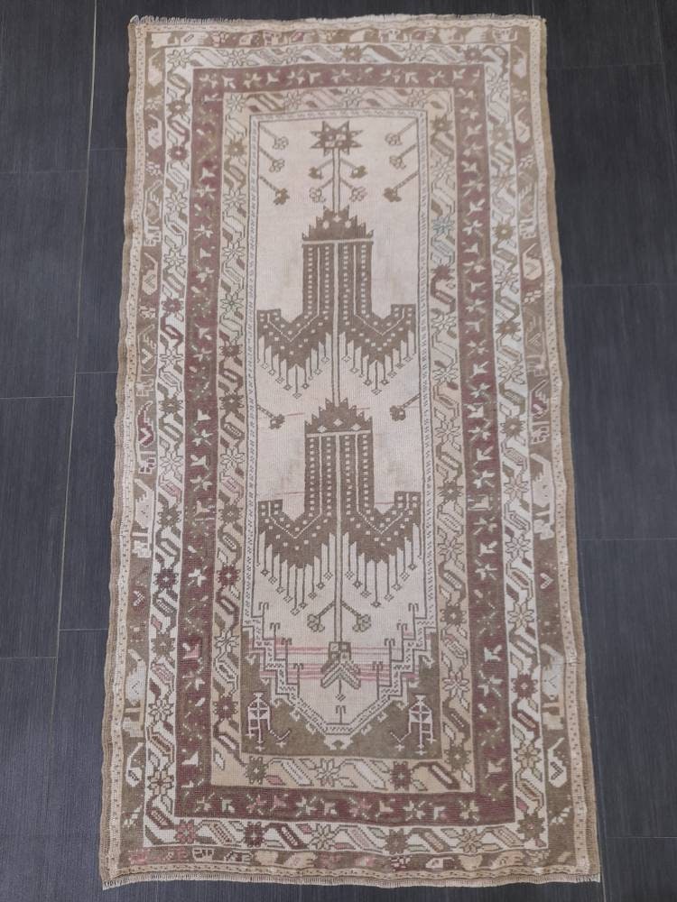 Muted Vintage Rug Muted Turkish 3 x 5.6 Rug Oushak Rug, Rustic Rug, Muted Rug, Vintage Turkish Rug, Farmhouse Rug, Vintage Rug, Wool rug