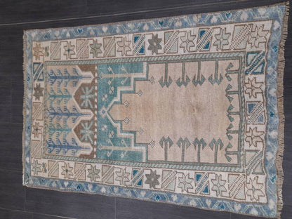 Muted Vintage Rug Muted Turkish 2.6 x 3.8 Rug Oushak Rug, Rustic Rug, Muted Rug, Vintage Turkish Rug, Farmhouse Rug, Vintage Rug, Wool rug