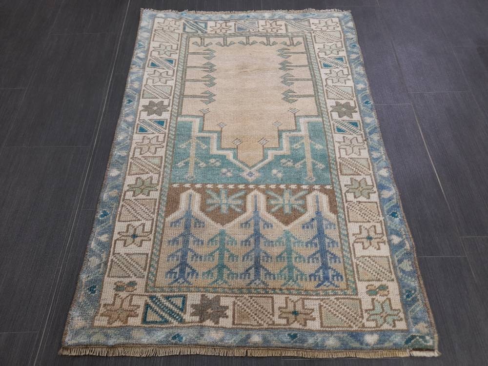 Muted Vintage Rug Muted Turkish 2.6 x 3.8 Rug Oushak Rug, Rustic Rug, Muted Rug, Vintage Turkish Rug, Farmhouse Rug, Vintage Rug, Wool rug