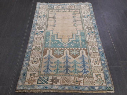 Muted Vintage Rug Muted Turkish 2.6 x 3.8 Rug Oushak Rug, Rustic Rug, Muted Rug, Vintage Turkish Rug, Farmhouse Rug, Vintage Rug, Wool rug