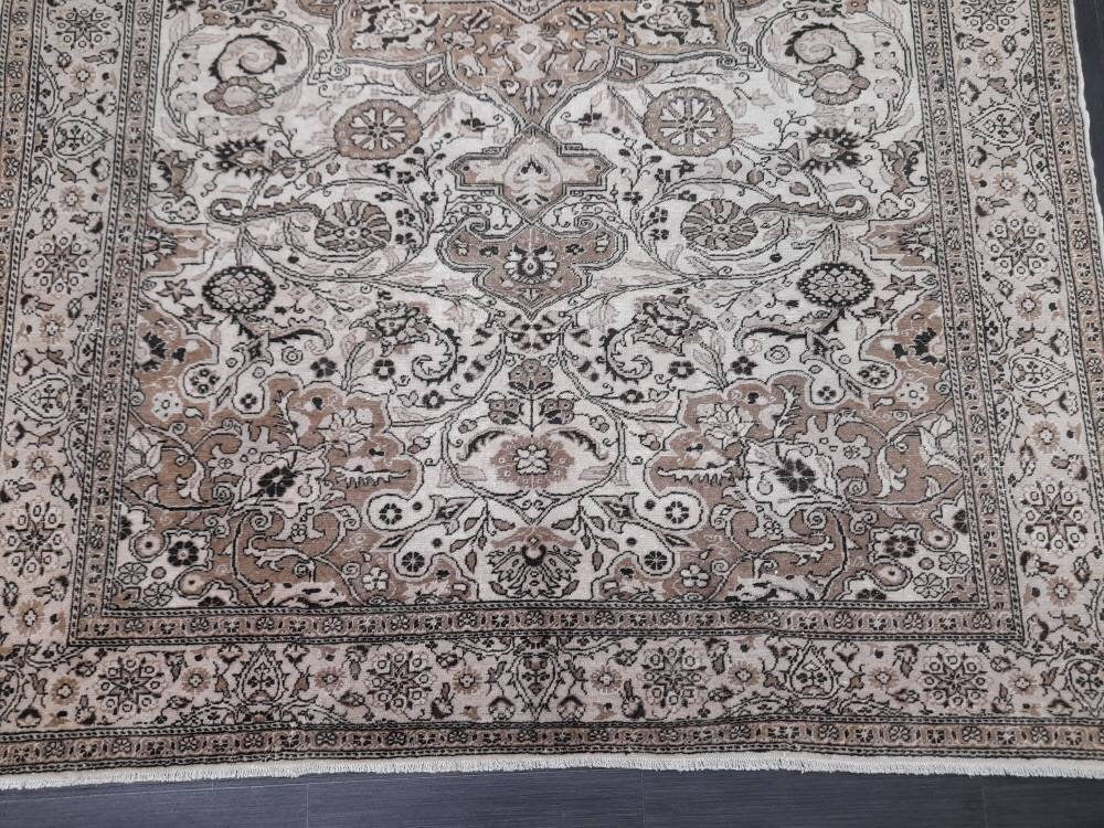 Neutral Rugs 6.4 x 9.4 Vintage Neutral Rug Muted Oushak Rug Rustic Persian Rug Turkish Rug Fine Hand Knotted Wool rug Vintage Oriental Rug