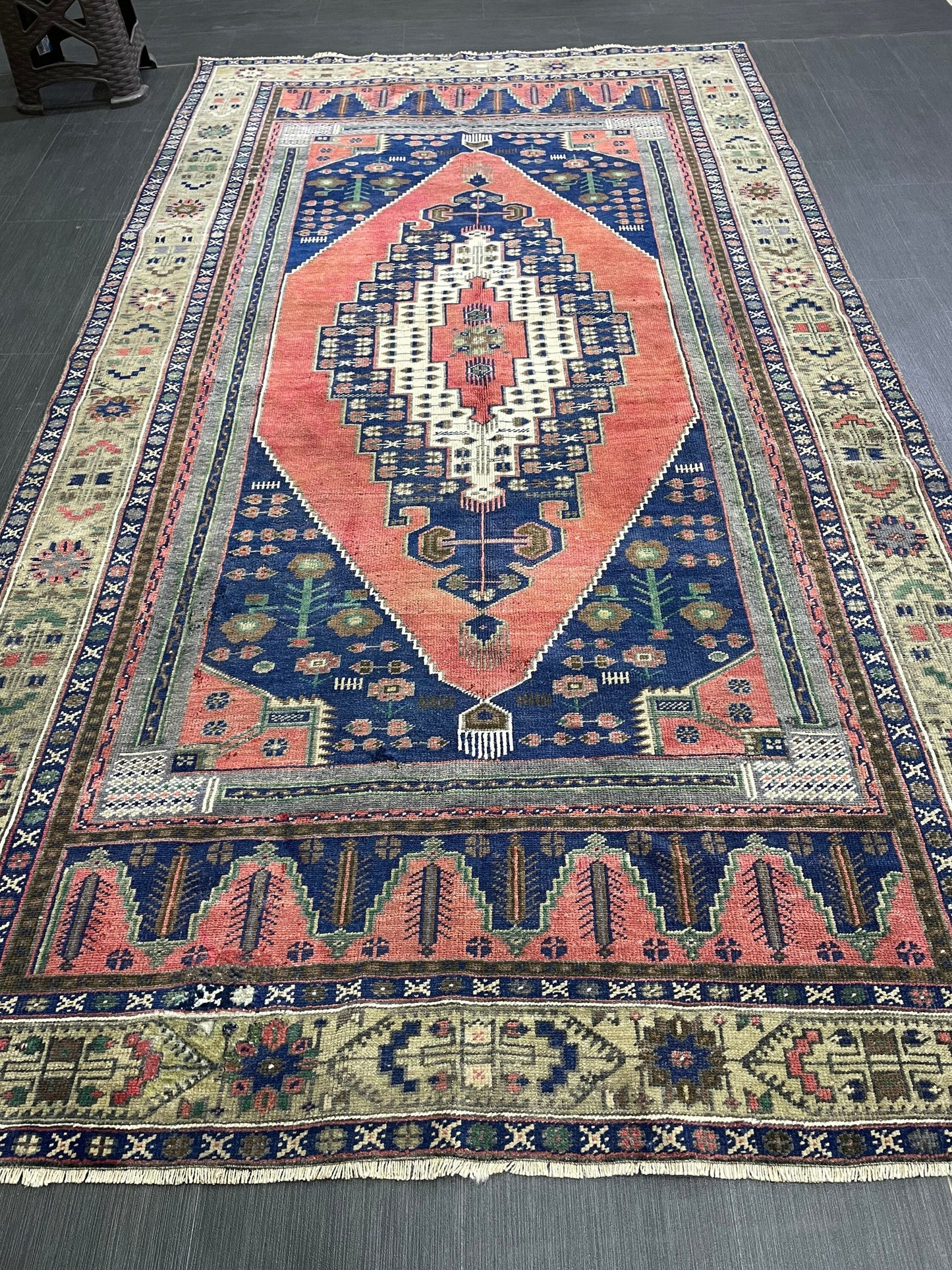 OUSHAK RUG TURKISH Vintage 4.9 x 9 Rug Vintage Oriental Rug Vintage Rug Wool Hand Knotted 5x9 Rug Hand Made Rugs Vintage Turkish Rug