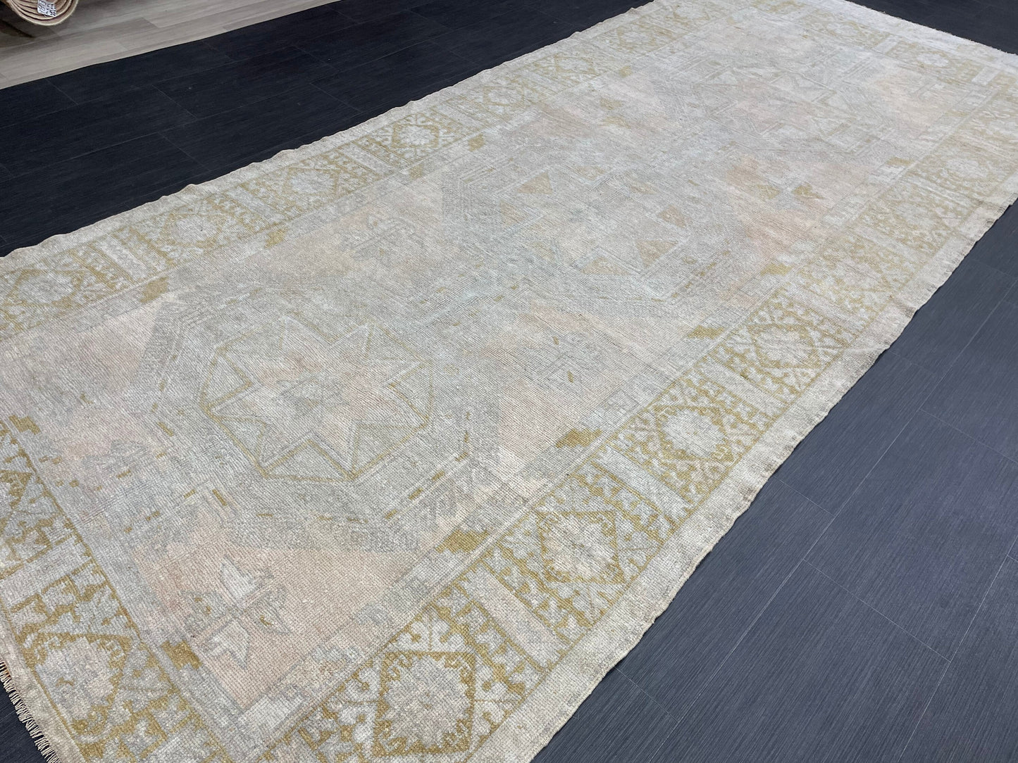 Muted Oushak Runner Rug 5 x 11.5 Vintage Turkish Runner Rug Vintage Runner Rug Hallway Runner Rug Kitchen Runner Rug Wool Runner Rug