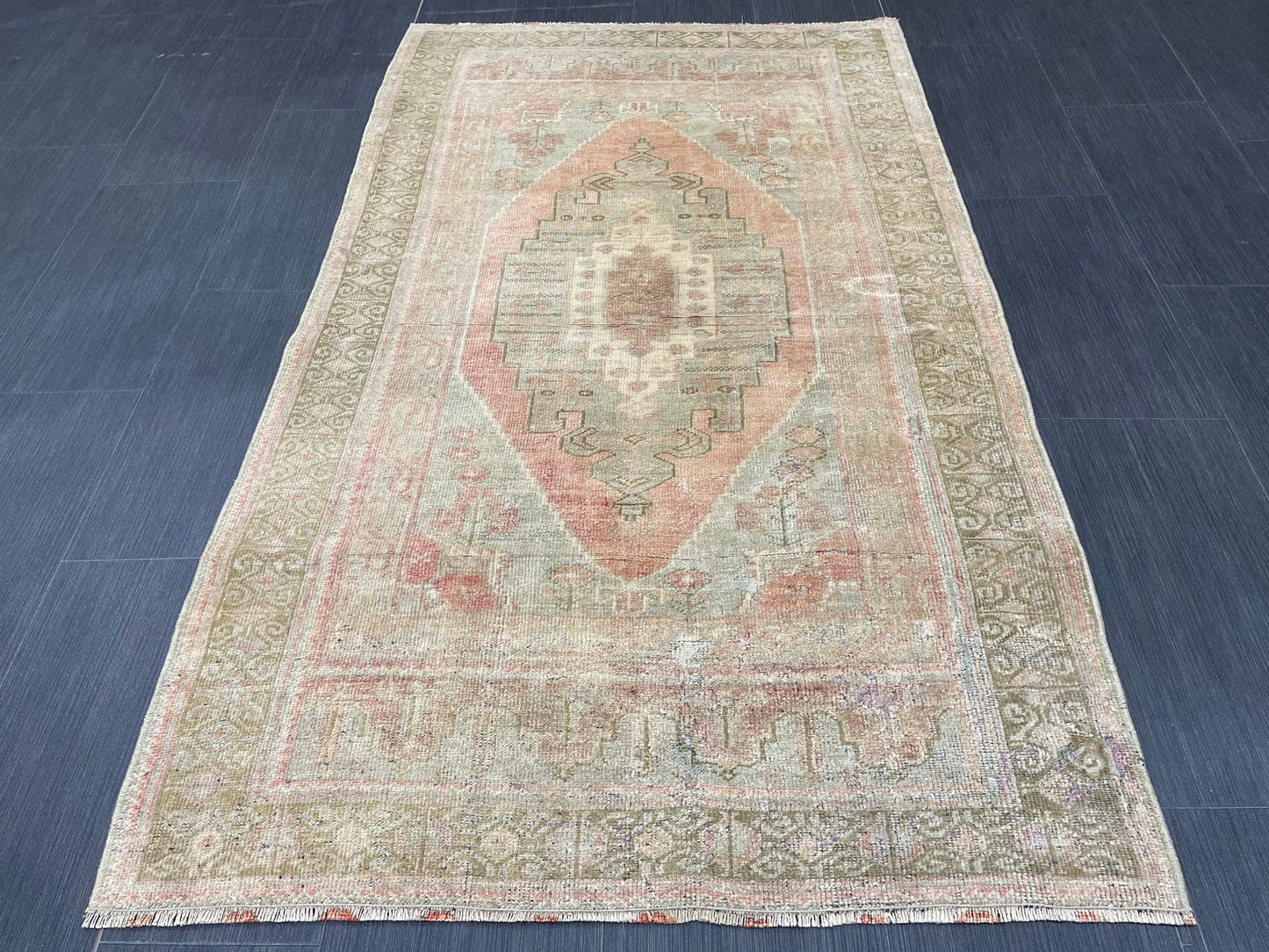 Vintage Handmade Rug Muted  3.2 x 5.6 Vintage Rug Wool Oushak Rug Distressed Rugs Vintage Turkish Rug Living Room Rug