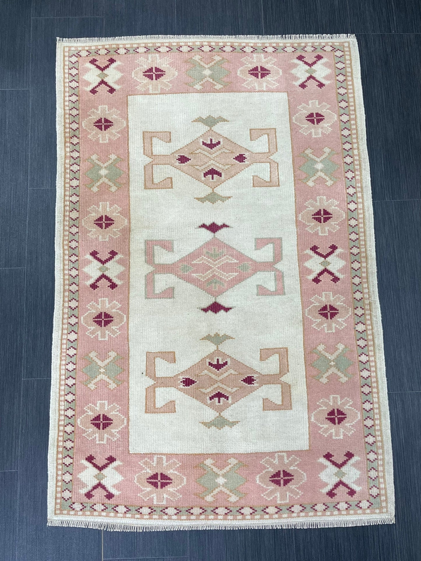 Vintage Rug 2.7 x 4.2 Natural Wool Handmade Rug, Oushak Rug, Rustic Rug, Pink Rug, Turkish Rug, Farmhouse Rug, Vintage Rug, Wool rug