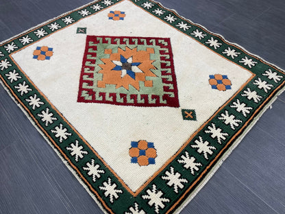 Muted Persian Rug 3.5 x 4.2 Wool Rug, Oushak Rug, Rustic Rug, Bohemian Rug, Farmhouse Rug, Vintage  Persian Rug