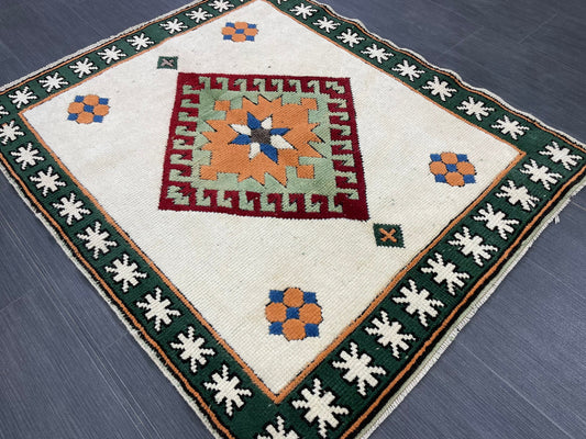 Muted Persian Rug 3.5 x 4.2 Wool Rug, Oushak Rug, Rustic Rug, Bohemian Rug, Farmhouse Rug, Vintage  Persian Rug