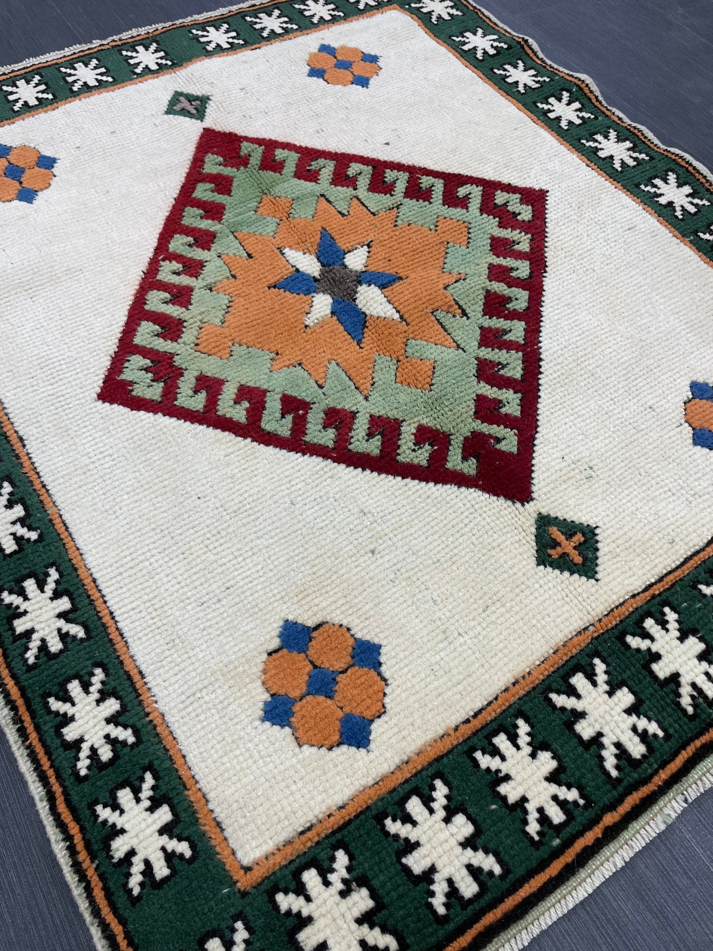 Muted Persian Rug 3.5 x 4.2 Wool Rug, Oushak Rug, Rustic Rug, Bohemian Rug, Farmhouse Rug, Vintage  Persian Rug